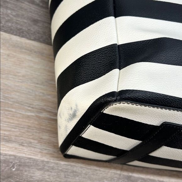 4000 Kate Spade black white diaper bag tote bag 241204000 - Picture 13 of 15